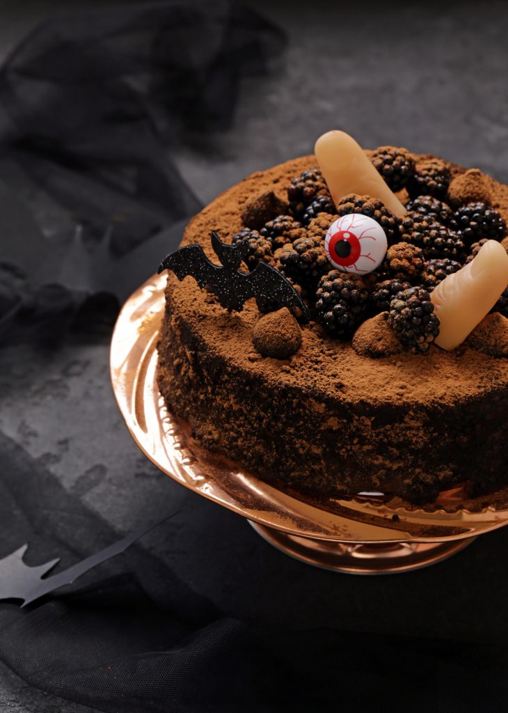 5 Spooky Halloween Recipes to Make With Your Kids