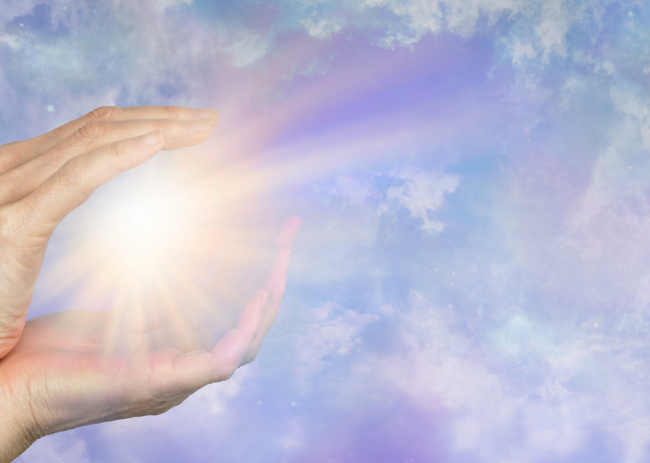 Distance Reiki: Meaning, Benefits, Sessions and More